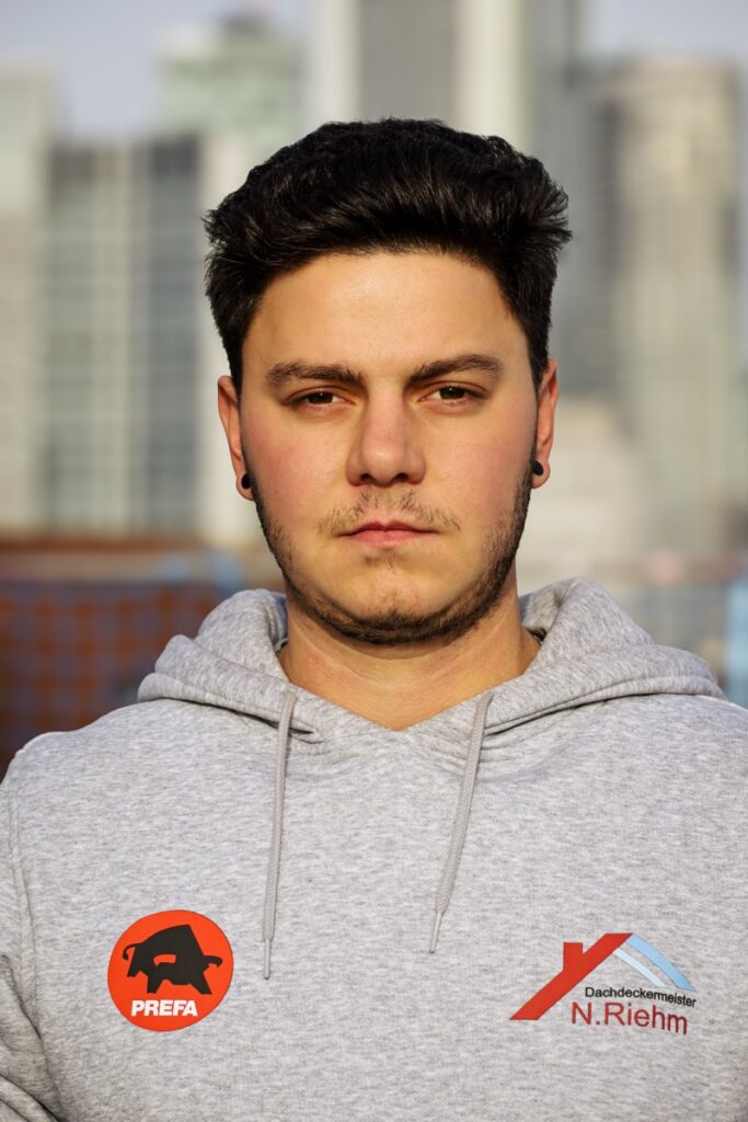 lukas heinisch 1200px